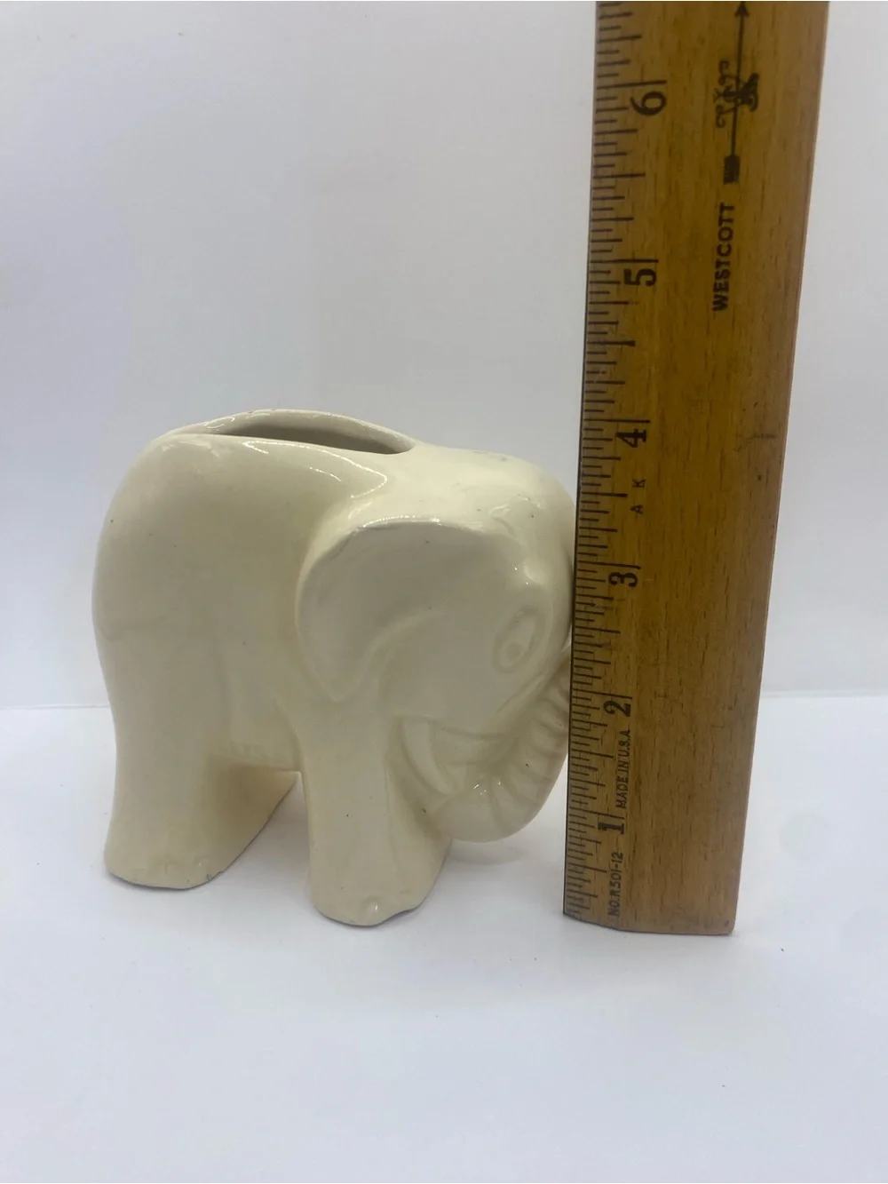 Vintage USA Pottery Ivory Elephant Succulent Planter/Vase Size 3.5”x